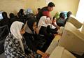 Junge Frauen in einem von UNICEF unterstützen Computer- und Bildungszentrum in Afghanistan. Foto: UNICEF