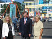 Bundespräsident Horst Köhler unter den UN-Millennium Gates beim WJT in Köln/Bonn